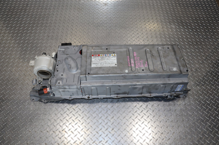 IMG 3707 JDM 2010 - 2015 TOYOTA PRIUS 2011 - 2017 LEXUS CT200H 1.8L HYBRID BATTERY LOW MILES TESTED - Image 1