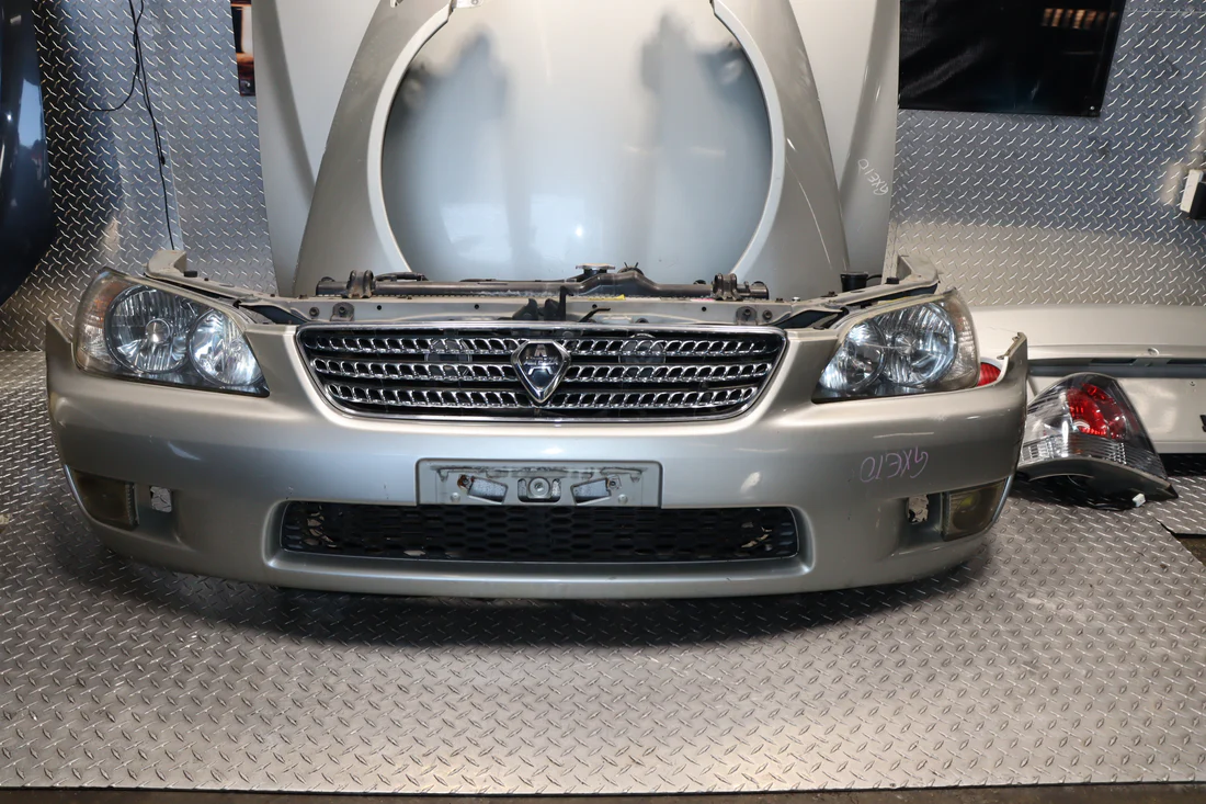 IMG 6975 JDM 1998 - 2005 TOYOTA ALTEZZA SX10 LEXUS IS300 COMPLETE FRONT NOSE CUT AND REAR END SWAP - Image 1
