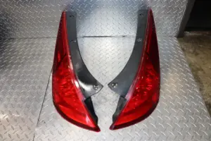 JDM 2003 2004 2005 2006 NISSAN 350Z COMPLETE FRONT NOSE CUT AND REAR END SWAP - Image 3
