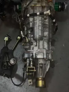 JDM EZ30 USED SUBARU LEGACY 3.0 LITER ENGINE EZ30 WITH 6 SPEED MANUAL TRANSMISSION , REAR SUB FRAME, REAR MATCHING DIFFERENTIAL , ECU , WIRE - Image 7