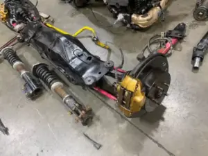 JDM EJ207 WRX STI V7 COMPLETE ENGINE AND 6 SPEED MANUAL TRANSMISSION, WIRE ,ECU, BREMBOS, REAR MATCHING DIFF - Image 2
