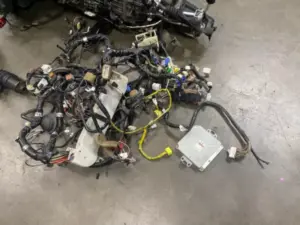 JDM EJ207 WRX STI V7 COMPLETE ENGINE AND 6 SPEED MANUAL TRANSMISSION, WIRE ,ECU, BREMBOS, REAR MATCHING DIFF - Image 3
