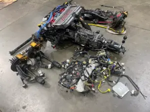 JDM EJ207 WRX STI V7 COMPLETE ENGINE AND 6 SPEED MANUAL TRANSMISSION, WIRE ,ECU, BREMBOS, REAR MATCHING DIFF