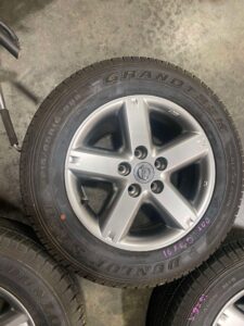 JDM USED NISSAN OEM WHEELS AND USED TIRES SPEC : 5X114.3 16.5JJ OFFSET 40 - Image 5