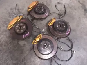 JDM SUBARU STI BREMBO 5X100 BRAKE ASSEMBLY - Image 2