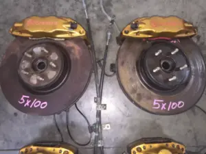 JDM SUBARU STI BREMBO 5X100 BRAKE ASSEMBLY - Image 4