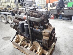 1984 Mack EM6-300 Turbo Diesel Engine - Image 4