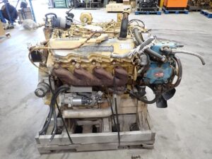1986 CAT 3208 Diesel Engine 16K MILES! AR # 7C-1553 - Image 5