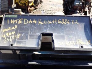 1998 International DT466E HT 250 HP Truck Engine - Image 6