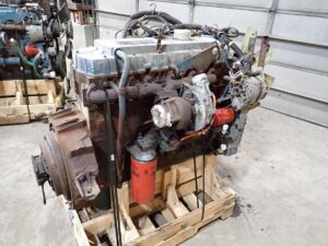 1998 International DT530E Diesel Engine 275 HP 23K ORIGINAL MILES! - Image 4