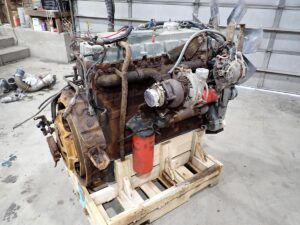 1998 International DT530E HT Diesel Engine 300 HP! 19K MILES! - Image 6