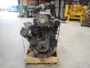 2002 Cummins ISM 350V Diesel Engine CPL 2608 CM570 w/ JAKE BRAKE - Image 2