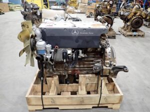 2002 Mercedes OM906LA Diesel Truck Engine 210 HP - Image 3