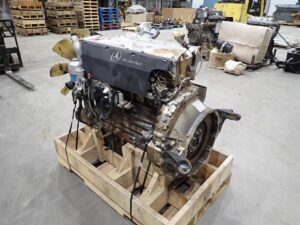 2002 Mercedes OM906LA Diesel Truck Engine 210 HP - Image 4