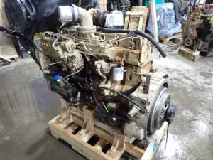 2004 Cummins C8.3-300 Diesel Truck Engine CPL 2101 - Image 3