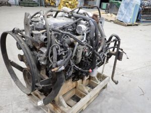 2008 Isuzu 6HK1 Diesel Truck Engine - Image 9