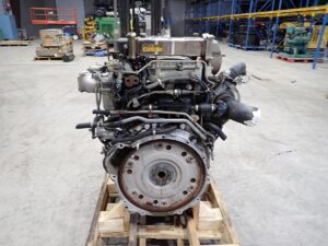 2010 Isuzu 4HK1-TC Diesel Engine 25K MILES! - Image 5