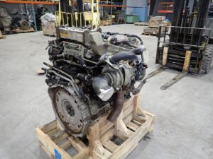 2010 Isuzu 4HK1-TC Diesel Engine 25K MILES! - Image 2