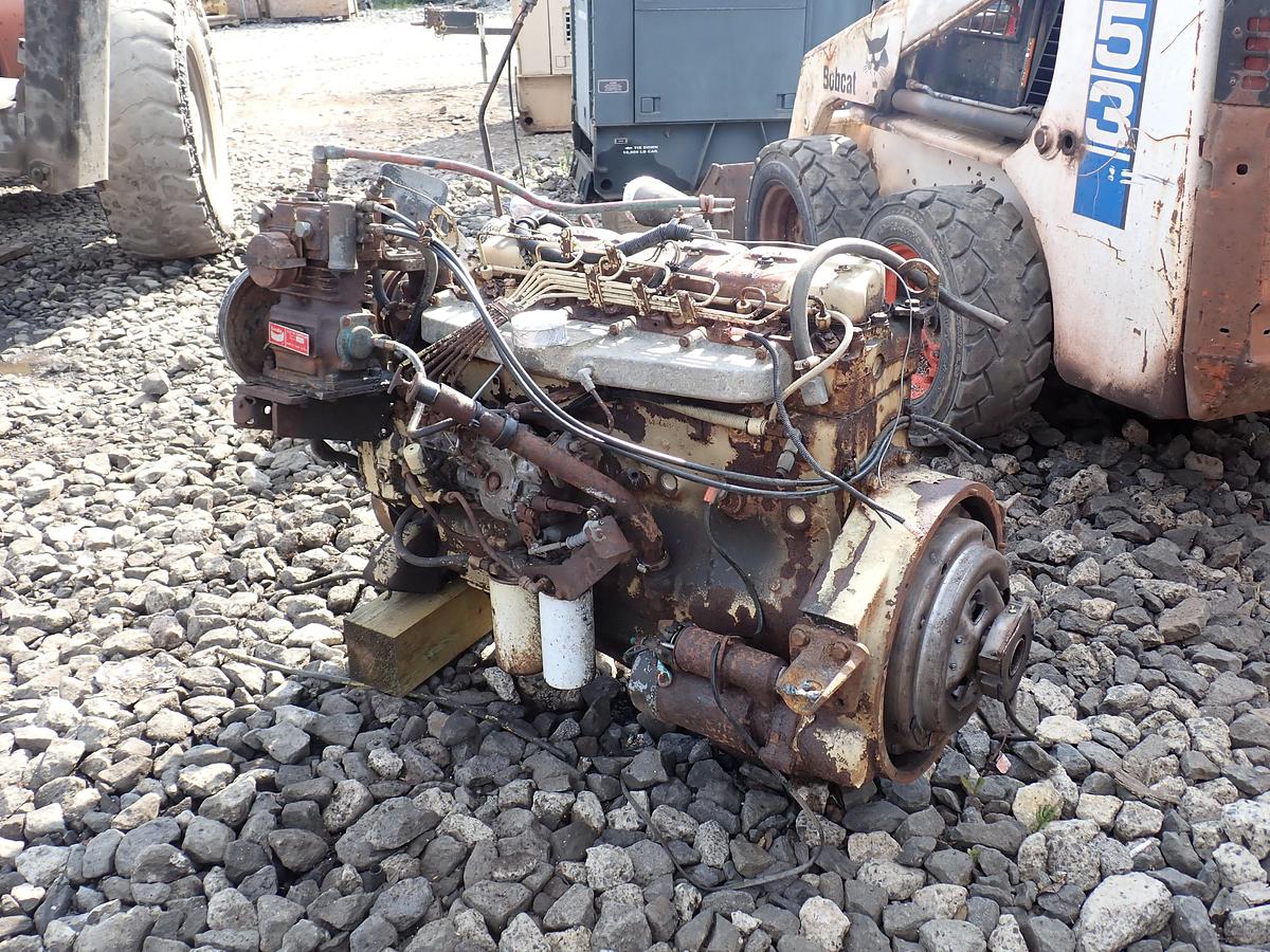 Used International Dt 466 Turbo Diesel Engine International DT466 Turbo Diesel Engine - Image 1